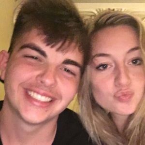 Meet your Posher, Logan